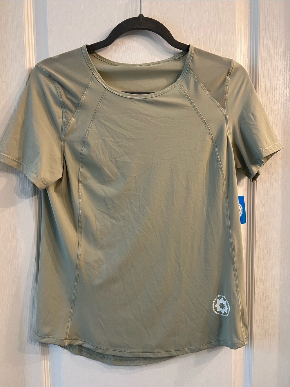 NWT Club Pilates Women’s Short Sleeve Active Top in Sage Green